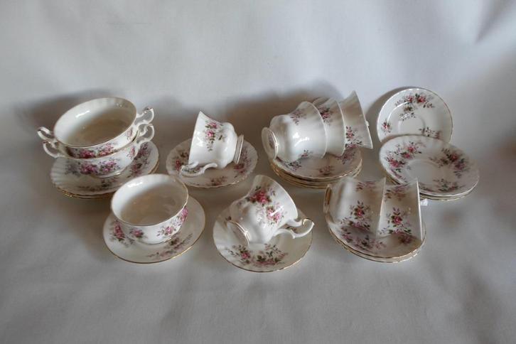 Royal Albert Lavender Rose 1961 Servies, Antiek en Kunst, Antiek | Servies los, Ophalen of Verzenden