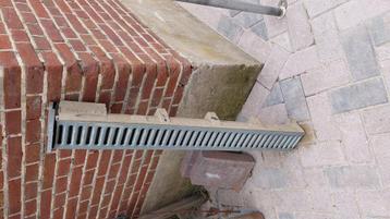 Drainage goot beschikbaar voor biedingen