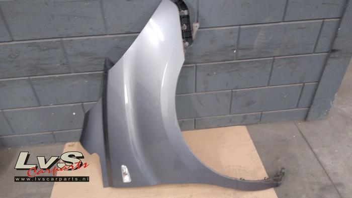 Scherm rechts-voor van een Hyundai H300 (NDA), Auto-onderdelen, Carrosserie en Plaatwerk, Hyundai, Gebruikt, 3 maanden garantie