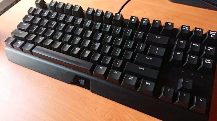 Blackwidow X Tournament Edition met CHERRY BLUE SWITCHES, Computers en Software, Toetsenborden, Zo goed als nieuw, Qwerty, Bedraad