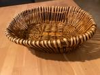 Mand van riet, mandje of schaal, boho, 33cm x 27cm, Ophalen, Gebruikt, Mand, Riet