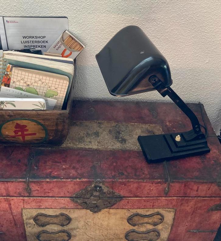 ERPE Belgische Art Deco bureaulamp met bakelieten kap, Antiek en Kunst, Antiek | Lampen, Ophalen of Verzenden