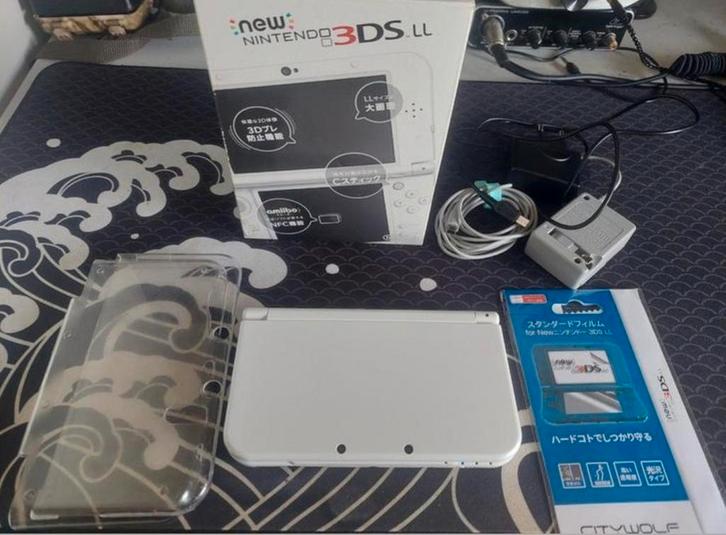 Nintendo New 3DS XL pearl white, Spelcomputers en Games, Spelcomputers | Nintendo 2DS en 3DS, Zo goed als nieuw, 3DS, Ophalen of Verzenden