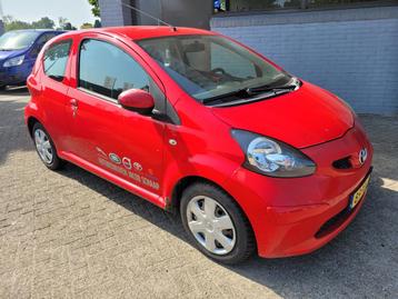 Toyota Aygo 1.0-12V + Zo meenemen, a.p.k in overleg beschikbaar voor biedingen