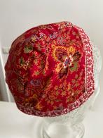 Antiek oud Klederdracht mutsje kindermuts rood folklore, Ophalen of Verzenden, Kinderen