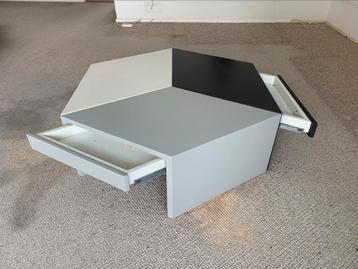 Tafel bijzonder Leolux elementen salontafel jaren 70 beschikbaar voor biedingen