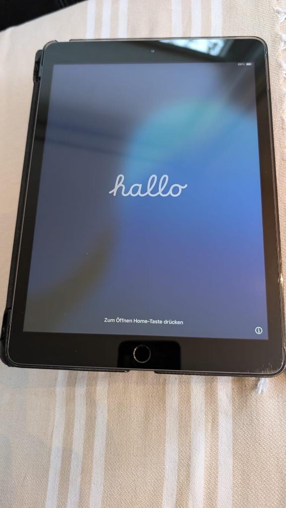 iPad (7e generatie) - incl. hoes en kabel (zonder stekker)!, Computers en Software, Apple iPads, Zo goed als nieuw, Apple iPad