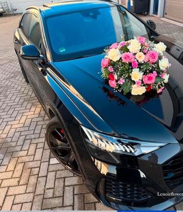 Autobloemstuk autobloem trouwauto corsages bruidsboeket beschikbaar voor biedingen