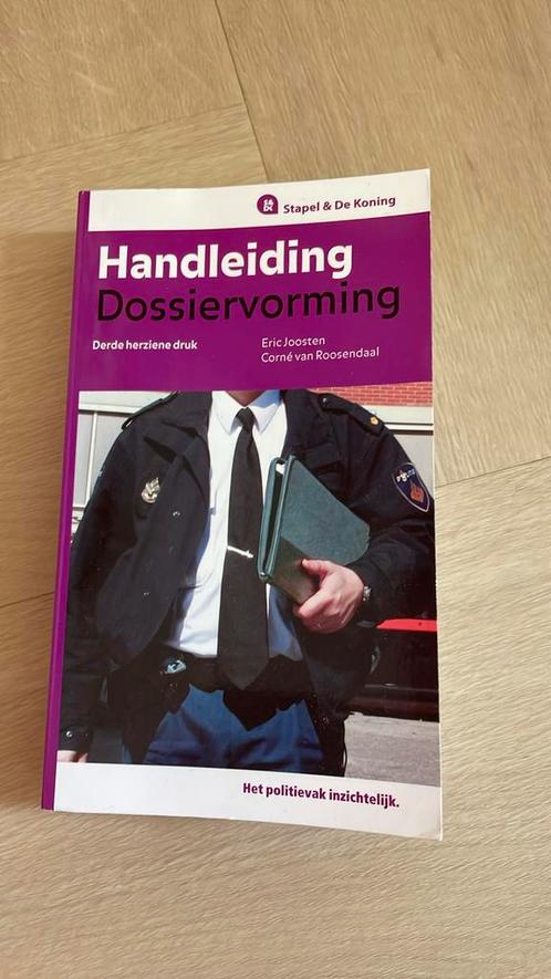 Eric Joosten - Handleiding dossiervorming, Boeken, Overige Boeken, Gelezen, Ophalen of Verzenden