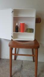 Mooi vintage jaren 60 medicijn kastje of badkamerkastje, Huis en Inrichting, Badkamer | Badkamermeubels, Zo goed als nieuw, Minder dan 100 cm