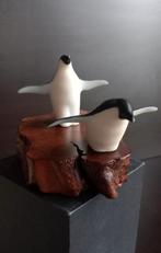John Perry Art Sculptuur Beeldje op  houten sokke, Antiek en Kunst, Kunst | Beelden en Houtsnijwerken, Ophalen of Verzenden