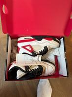 Jordan 4 retro Red Cement maat 43, Overige kleuren, Ophalen of Verzenden, Sneakers of Gympen, Gedragen