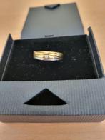 Mooie gouden+witgouden trouw/verlovingsring met briljantje, Verzenden, Goud