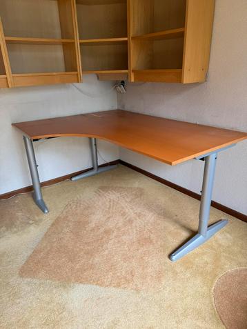 Bureau beschikbaar voor biedingen