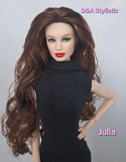 Barbie / Fashion Royalty Julia, Sieraden, Tassen en Uiterlijk, Uiterlijk | Haarverzorging, Zo goed als nieuw, Ophalen of Verzenden