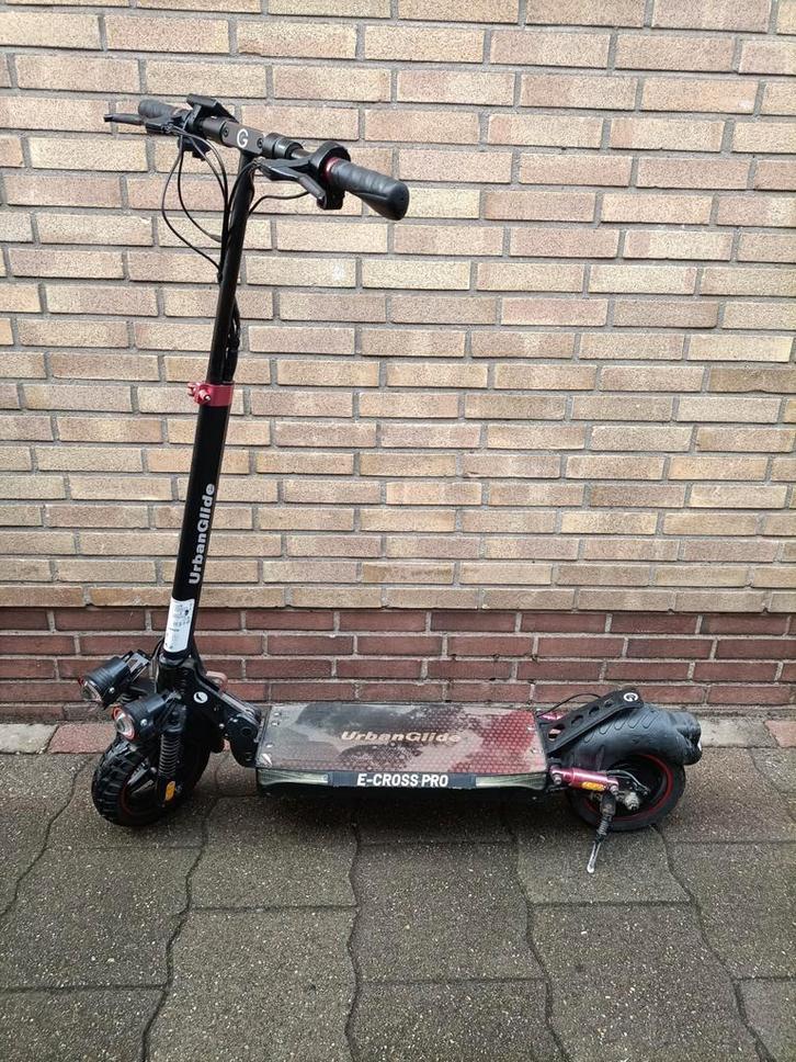 Urban glide e cross pro, Fietsen en Brommers, Steps, Zo goed als nieuw, Elektrische step (E-scooter), Ophalen