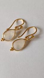 Fraaie zilver vergulde oorbellen met Regenboog Maansteen, Hangers, Verzenden, Nieuw, Met edelsteen