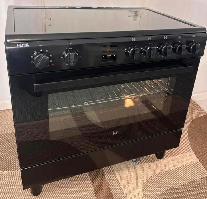 Etna inductie fornuis met oven 1 jaar oud!, Witgoed en Apparatuur, Fornuizen, Gebruikt, Vrijstaand, Inductie, 5 kookzones of meer