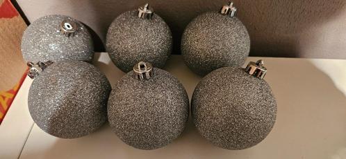 set 1 zilverkleurige kerstballen voor maar € 1,00, Diversen, Kerst, Zo goed als nieuw, Ophalen of Verzenden