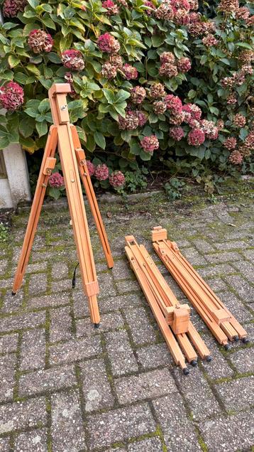 3 verstelbare schildersezel beschikbaar voor biedingen