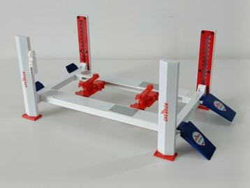 Greenlight hefbrug voor 1:18 modelauto - Chevron uitvoering beschikbaar voor biedingen