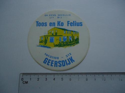 sticker oud Geersdijk Zeeland Toos Ko Felius vintage cafe, Verzamelen, Stickers, Zo goed als nieuw, Bedrijf of Vereniging, Verzenden