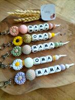 Nieuw, Sleutelhanger/Tashanger ' Mama of Oma, Kraamcadeau, Nieuw, Ophalen of Verzenden, Saluty's kinder- en kraamcadeaus