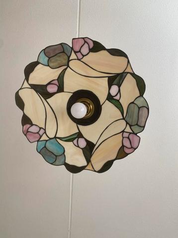 Tiffany lamp beschikbaar voor biedingen