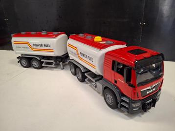 Bruder MAN TGS Power Fuel tankwagen met tanktrailer beschikbaar voor biedingen