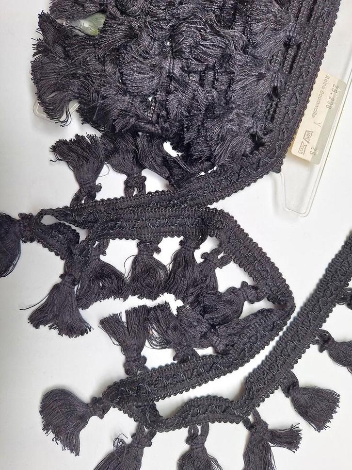 1 haspel met vintage zwarte franje/fliosjes band, Hobby en Vrije tijd, Naaien en Fournituren, Nieuw, Lint, Band of Elastiek, Ophalen of Verzenden