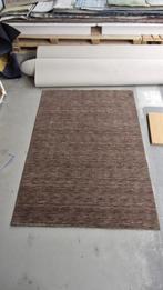 Vloerkleed MOMO Rugs Panorama Uni Dark Brown 140x200, Huis en Inrichting, Stoffering | Tapijten en Kleden, 100 tot 150 cm, Ophalen of Verzenden
