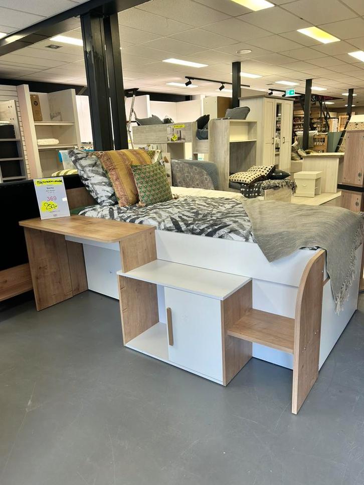 SHOWMODEL tienerbed, Huis en Inrichting, Slaapkamer | Stapelbedden en Hoogslapers, Zo goed als nieuw, Hoogslaper, 90 cm, Eenpersoons