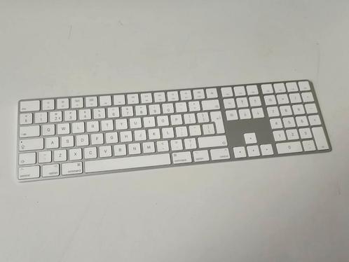 Apple magic keyboard - draadloos - nette staat - Apple A1843, Computers en Software, Toetsenborden, Ophalen of Verzenden