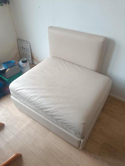 Vallentuna slaapbank ikea leer, Huis en Inrichting, Slaapkamer | Slaapbanken, Zo goed als nieuw, 90 cm, 200 cm, Eenpersoons, Wit