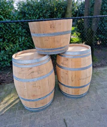 ZATERDAG OPEN! Wijnvaten 225L -regenton - bloembak - eiken beschikbaar voor biedingen