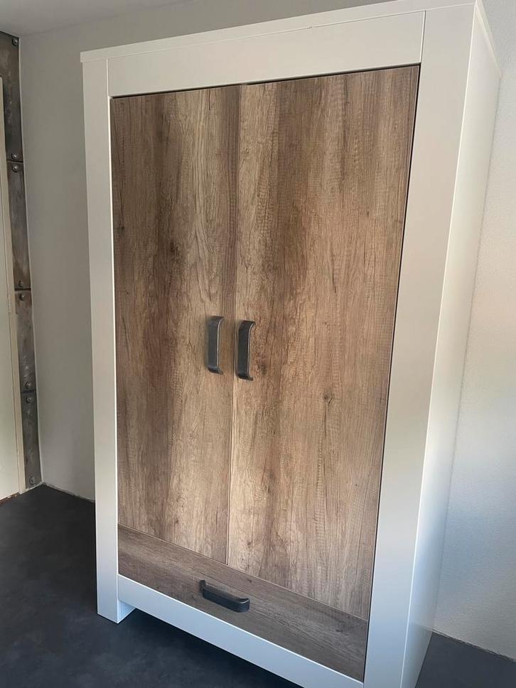 Kinderkamer Kidsmill juniorbed, kast, nachtkastje, Kinderen en Baby's, Kinderkamer | Complete kinderkamers, Gebruikt, Jongetje of Meisje