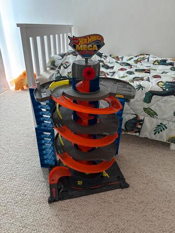 Hot Wheels Mega Garage Racebaan beschikbaar voor biedingen