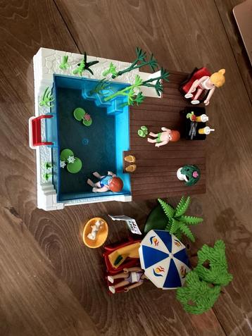 Playmobil Zwembad met terras - Geniet van de zomer in huis beschikbaar voor biedingen