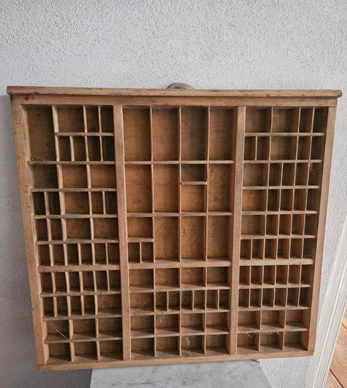 Letterkast vintage antiek, Huis en Inrichting, Woonaccessoires | Wanddecoraties, Zo goed als nieuw, Ophalen of Verzenden