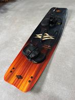 Naish Motion 138x41.5, Watersport en Boten, Kitesurfen, Ophalen, Twintip, Kiteboard, Zo goed als nieuw