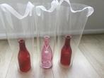 3 prachtige gekleurde vaasjes in tasjes, Huis en Inrichting, Woonaccessoires | Vazen, Verzenden