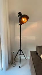 Industriële vloer lamp, Huis en Inrichting, Lampen | Vloerlampen, Ophalen, Zo goed als nieuw