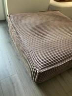 Grijze Ribstof Hocker / Voetenbank, Ophalen, Minder dan 50 cm, Vierkant, 75 tot 100 cm