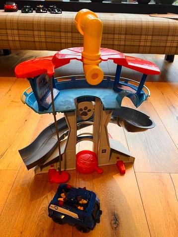 PAW Patrol Uitkijktoren met Chase en Politieauto beschikbaar voor biedingen