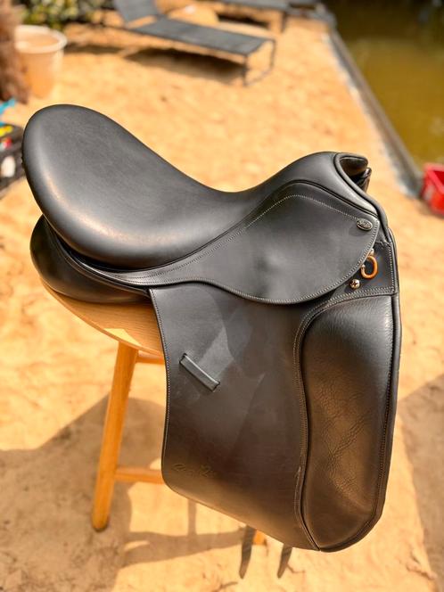 Seabis Carina W 17,5 inch, Dieren en Toebehoren, Paarden en Pony's | Zadels, Zo goed als nieuw, Dressuur, Ophalen of Verzenden