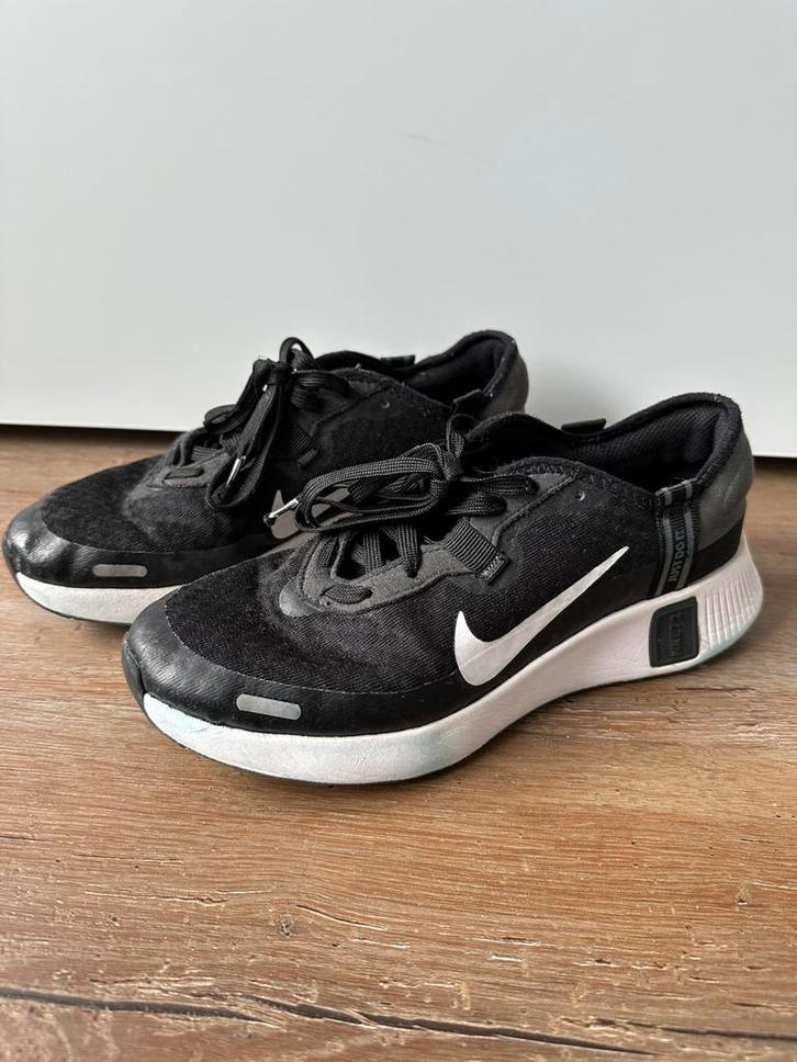 Gymschoenen van Nike maat 37.5, Kinderen en Baby's, Kinderkleding | Schoenen en Sokken, Gebruikt, Sportschoenen, Jongen of Meisje