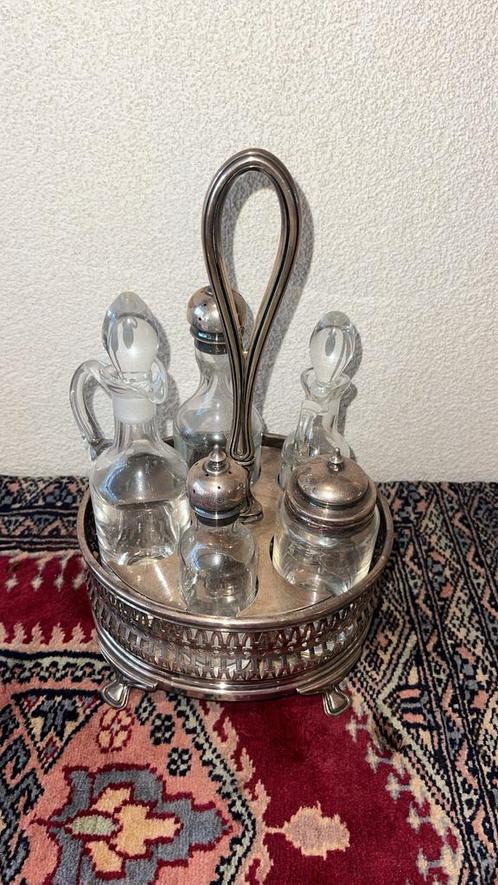 Antieke cruetset met zes kristallen flessen in zilver rek, Antiek en Kunst, Antiek | Goud en Zilver, Zilver, Ophalen of Verzenden