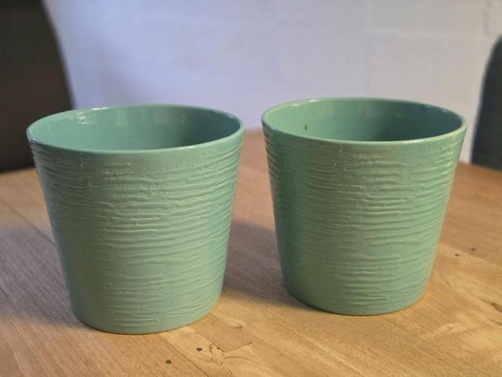 Set van 2 groene plantenpotten, Tuin en Terras, Bloempotten, Nieuw, Aardewerk, Binnen, Balkon, Tuin, Minder dan 40 cm, Minder dan 25 cm