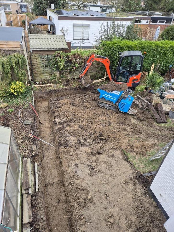 Laat Ons Uw Tuin Uitgraven!, Diensten en Vakmensen, Tuinmannen en Stratenmakers, Bestrating, Hekwerk of Schuttingen, Tuin- of Vijveraanleg