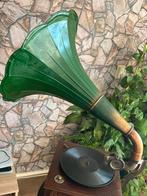 Antiek grammofoon, Ophalen